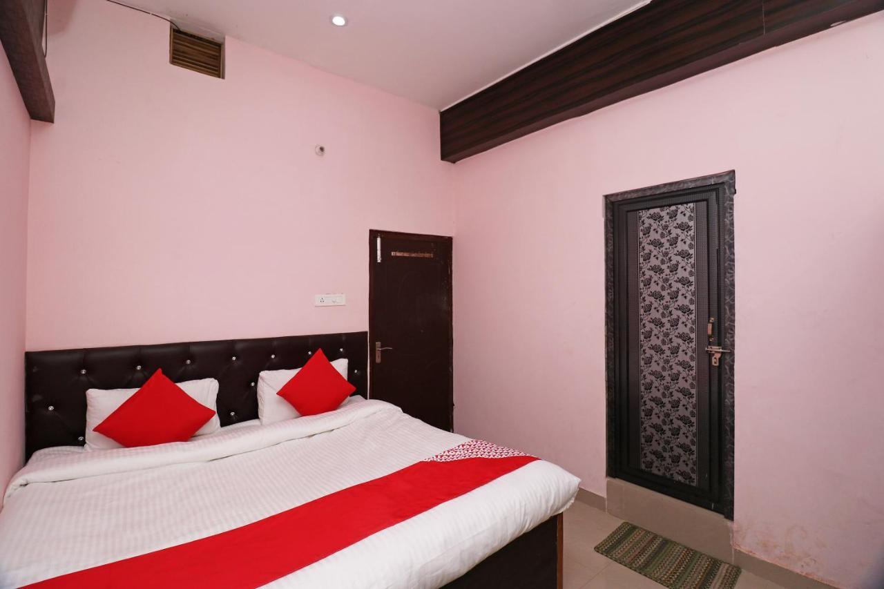 Oyo 24572 Express Inn Lucknow Eksteriør billede